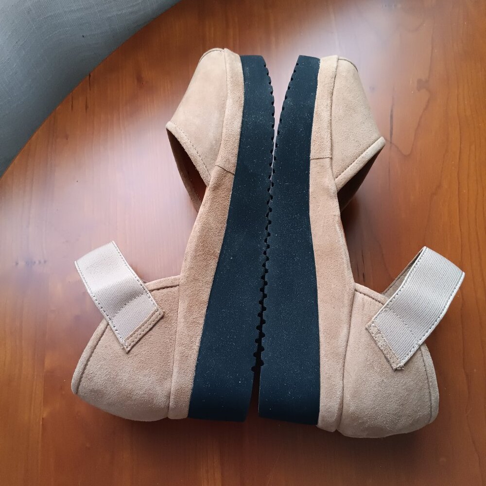 NWT L'Amour Des Pieds AMADOUR Tan Suede Open Toe Low Wedge - Picture 8 of 9